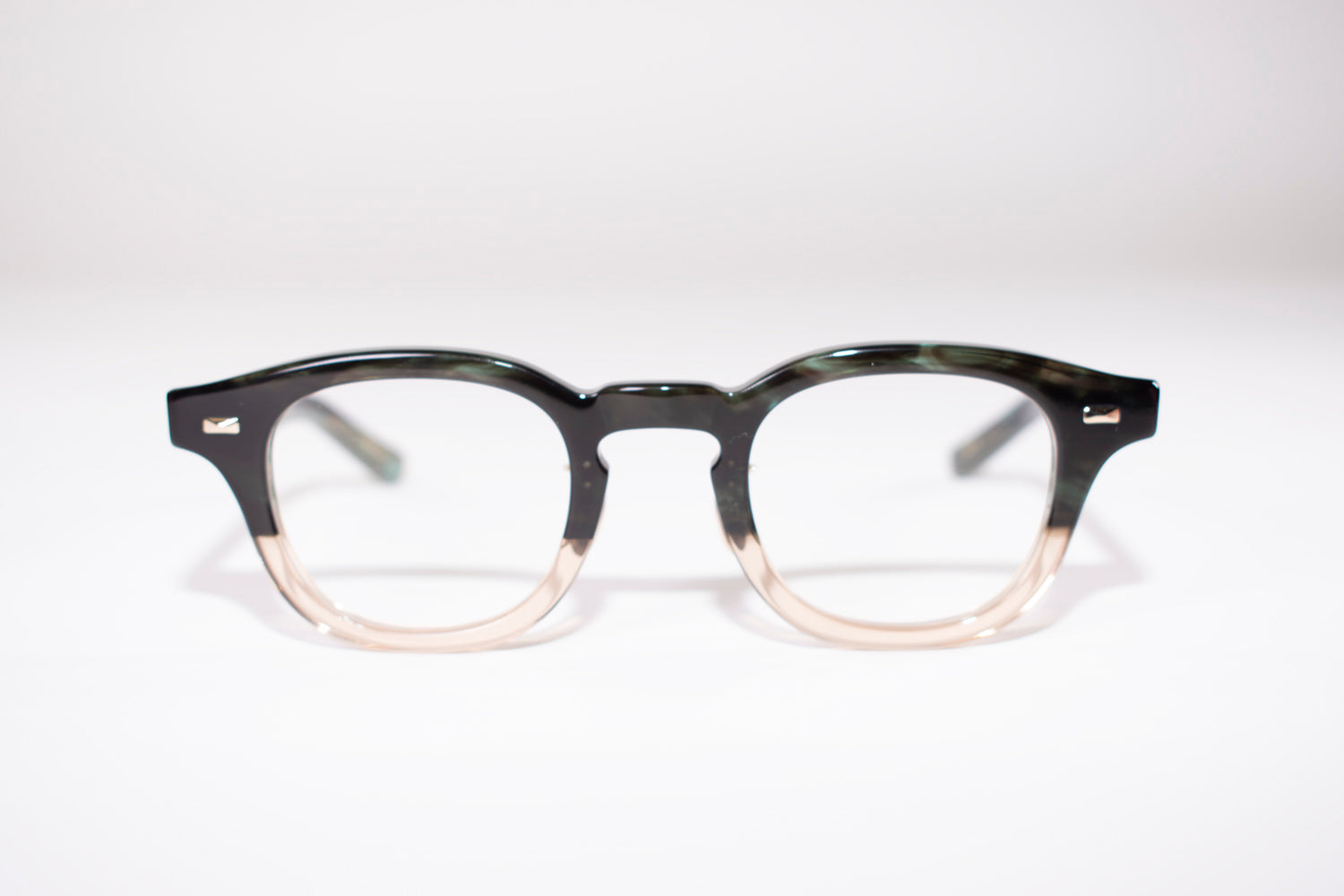 DSC_0100_fd407bb5-cbe3-4411-